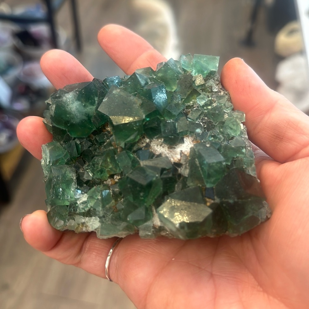Raw green fluorite UV light reactive